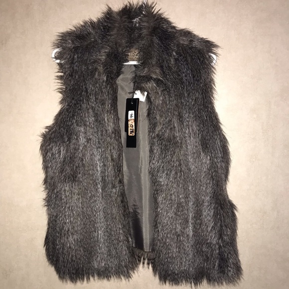 Ci Sono Jackets & Blazers - NEW CiSono Faux Fur Vest Medium